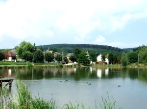 Mignavillers vu depuis le plan d'eau - commune de Haute-Sane en Franche-Comt