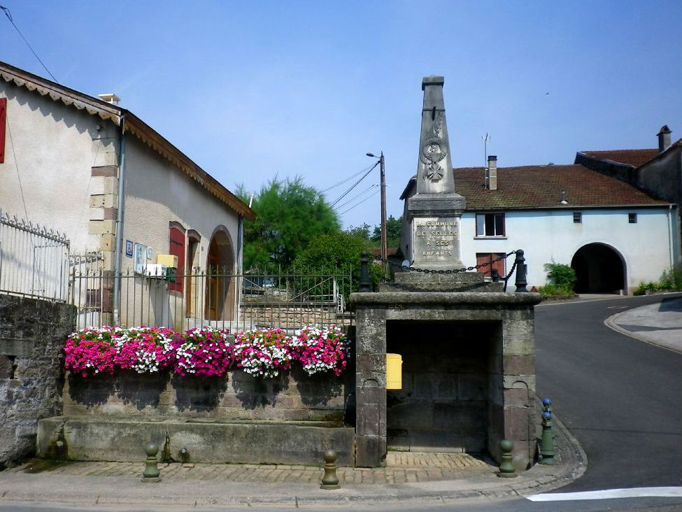 selles-monument-aux-morts