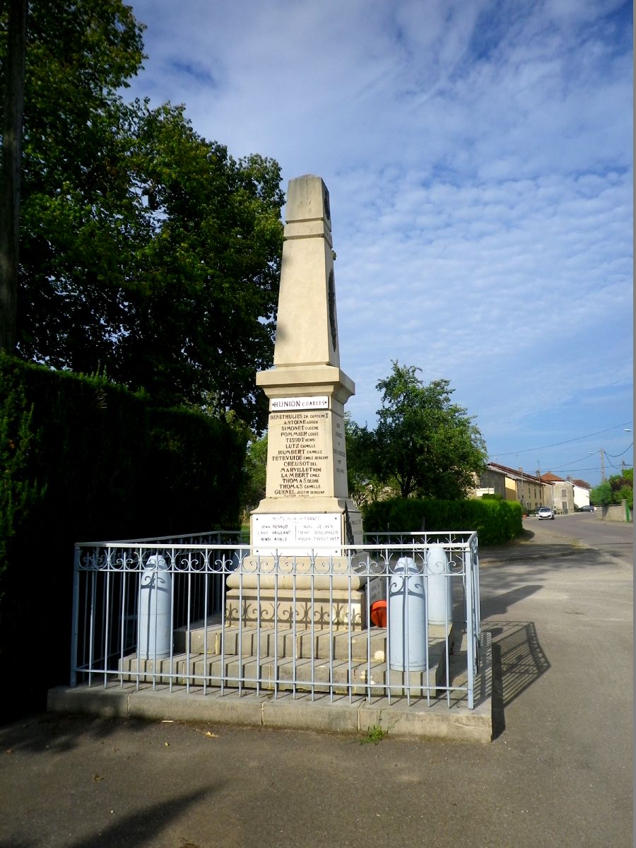 Le monument aux morts