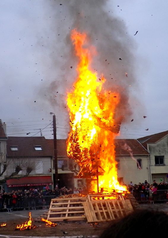 Embrasement du M. Carnaval 2013