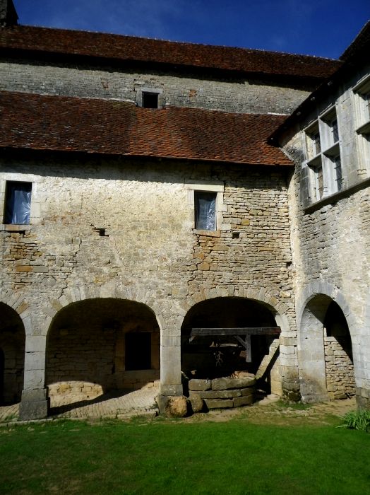 Le puits sous la galerie XVIIIe