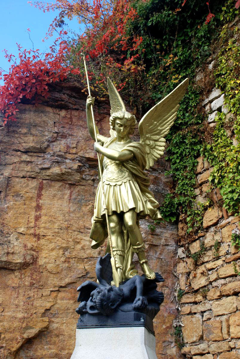 L'ange St Michel terrassant le dragon