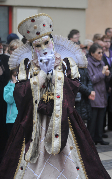 Parade vnitienne, Vesoul