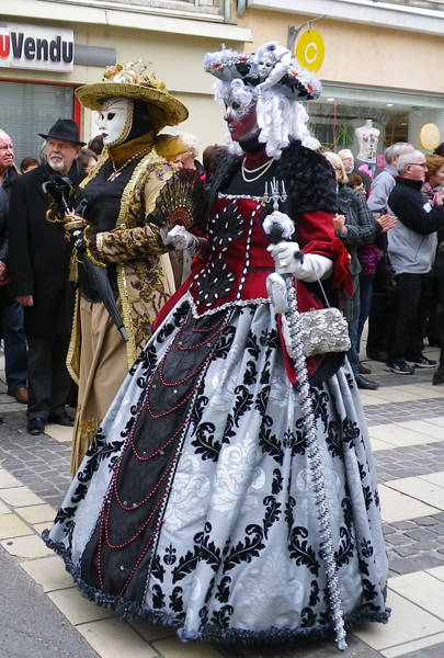 Parade vnitienne, Vesoul