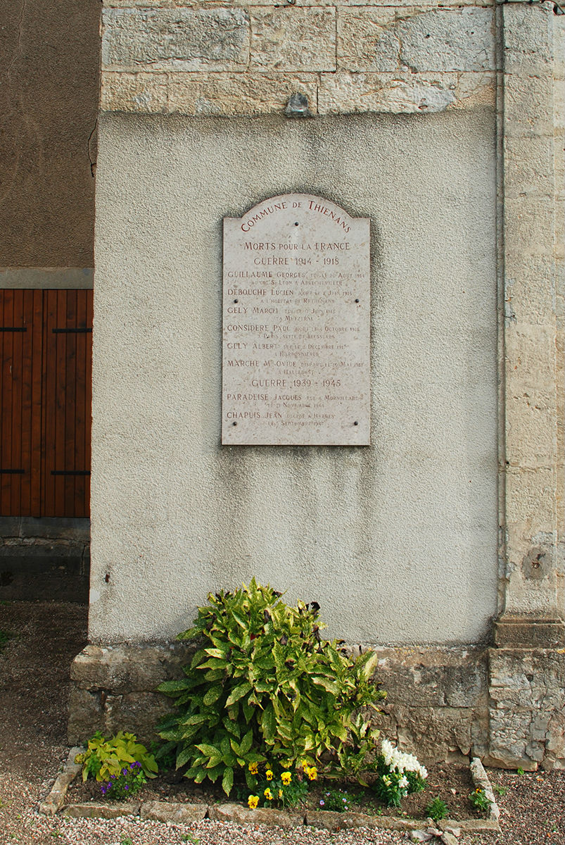 Le monument aux morts